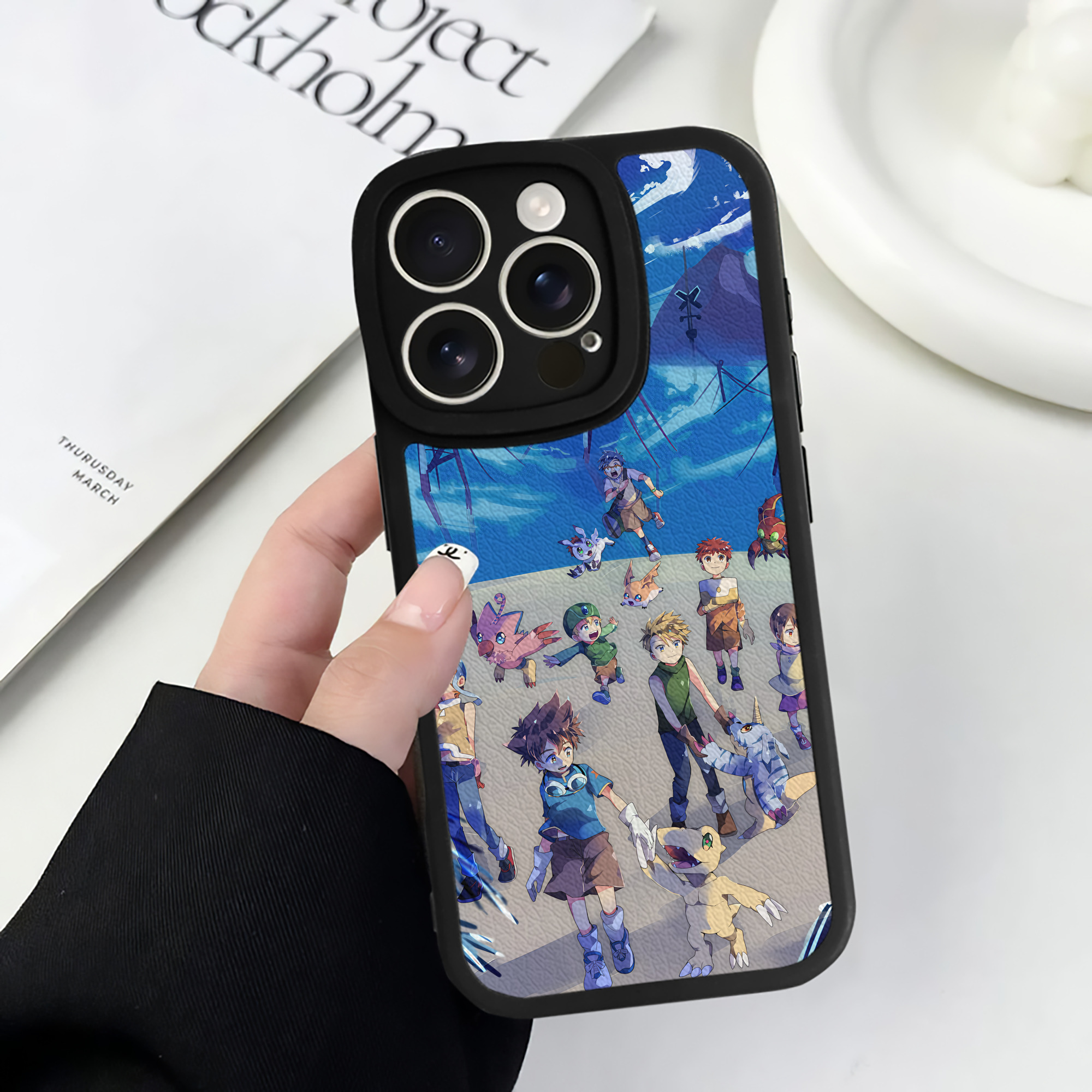 （画像用） Digimon デジタルモンスター/デジモン 【iPhone 16シリーズ対応】シリコンスマホケース（レザー調） 材質：シリコン